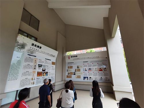 清風(fēng)育人培根鑄魂，廉韻潤(rùn)心筑牢防線——邵陽(yáng)縣第七高級(jí)中學(xué)組織教職工參觀廉潔文化教育中心并開展文化藝術(shù)交流活動(dòng)